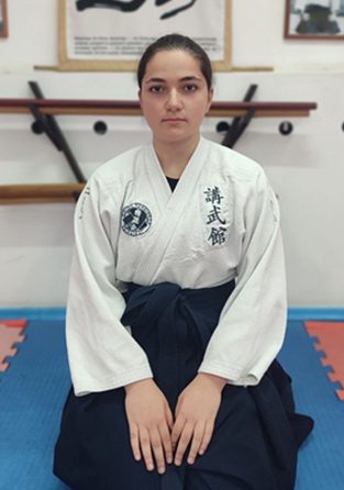 Мелкозёрова Нина Алексеевна, инструктор, в кимоно и хакаме
